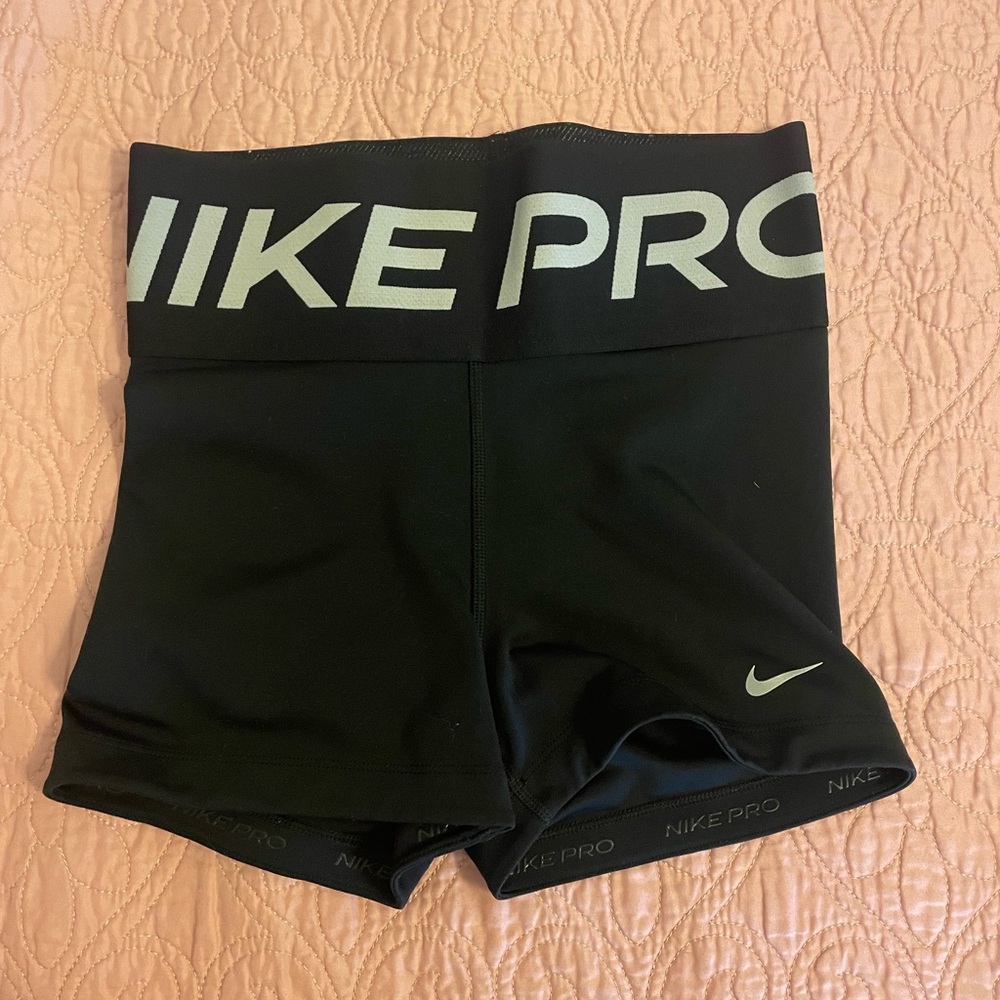 Nike Pro Women's Athletic Black Shorts